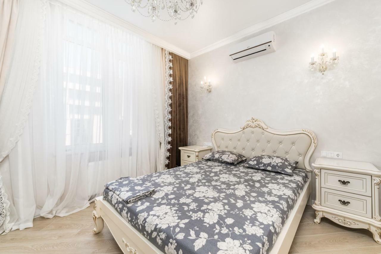 Vip Level Sea View Apartment Одеса Екстериор снимка