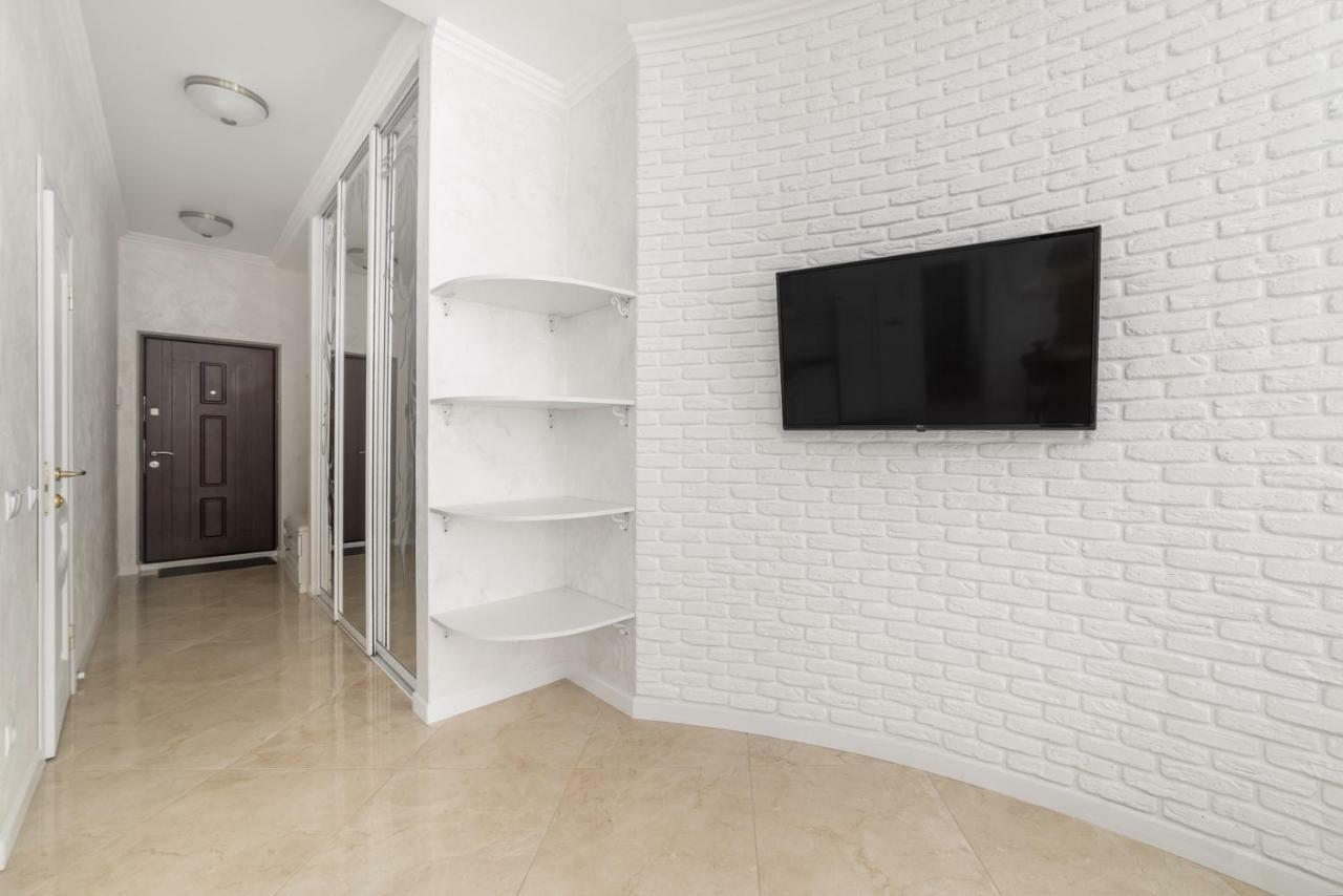 Vip Level Sea View Apartment Одеса Екстериор снимка