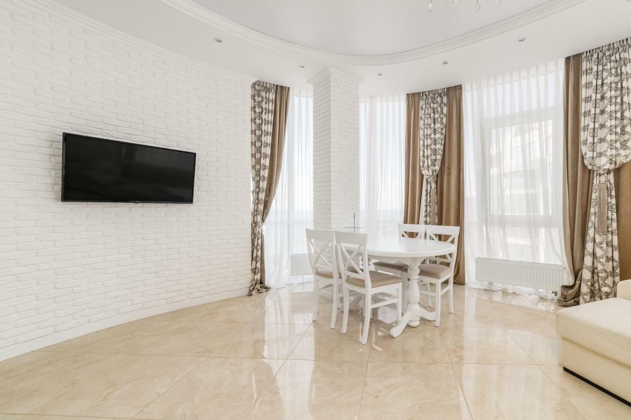 Vip Level Sea View Apartment Одеса Екстериор снимка