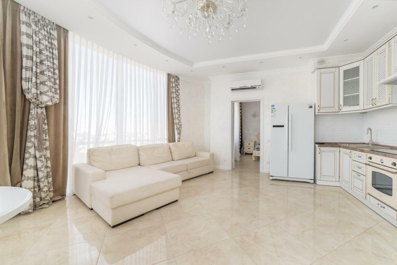Vip Level Sea View Apartment Одеса Екстериор снимка